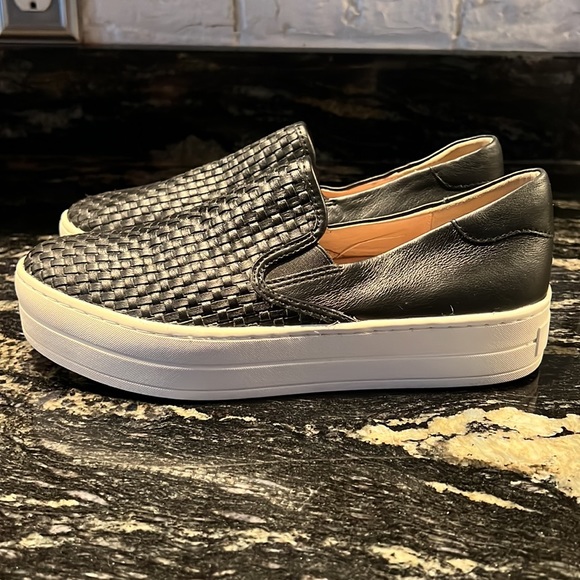 NWOB J/Slides Leather Slip On Sneaker - Picture 8 of 17